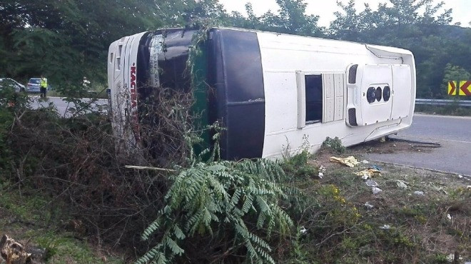 Автобус се обърна край Пловдив