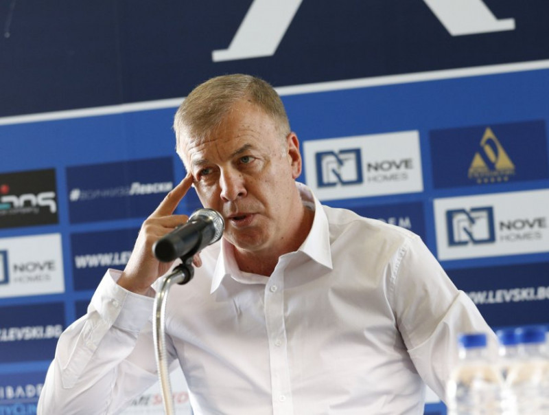 Наско Сираков: Шапки долу пред феновете на „Левски“