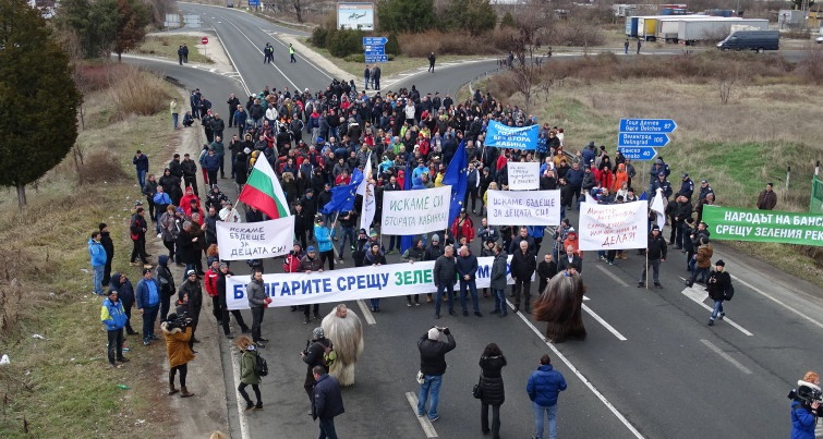 Движението по главен път Е-79 в района на Благоевград не е спряно
