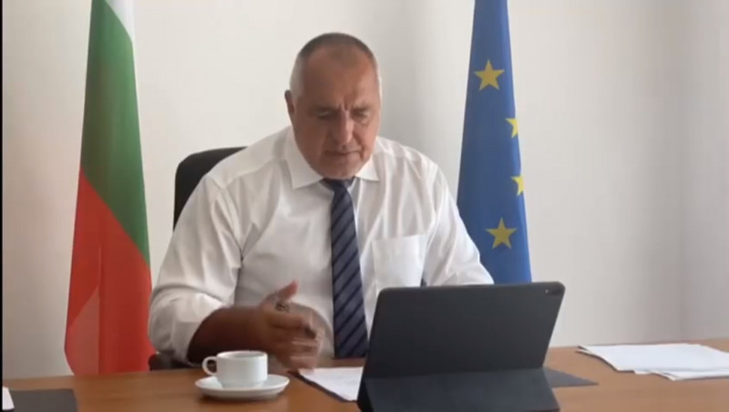 Борисов отново развърза кесията, даде 16,5 млн. лева за училища и 100 млн. за студентите (ВИДЕО)
