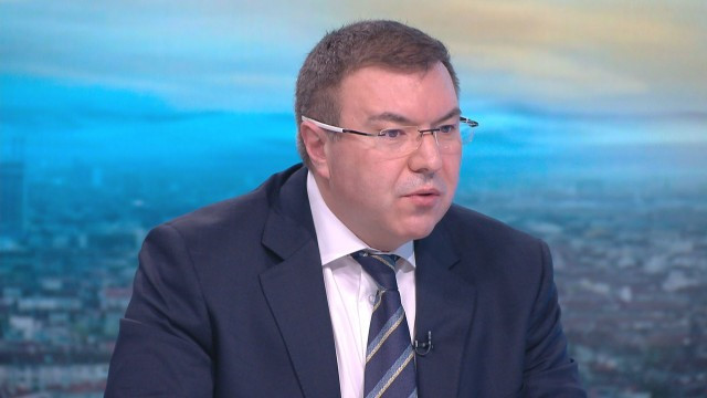 Здравният министър: Няма да има никакви пропускателни пунктове