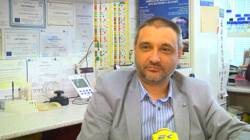 Доц. Чорбанов за мерките в училище: В много моменти маската може има негативен ефект (ВИДЕО)