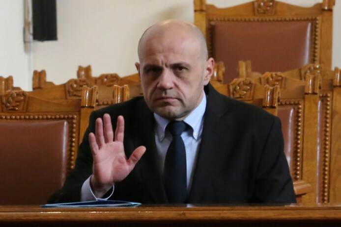 Вицепремиерът и петима министри отговарят на депутатски въпроси