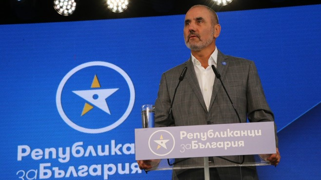 Горан Благоев и братя Вълневи в новата партия на Цветанов