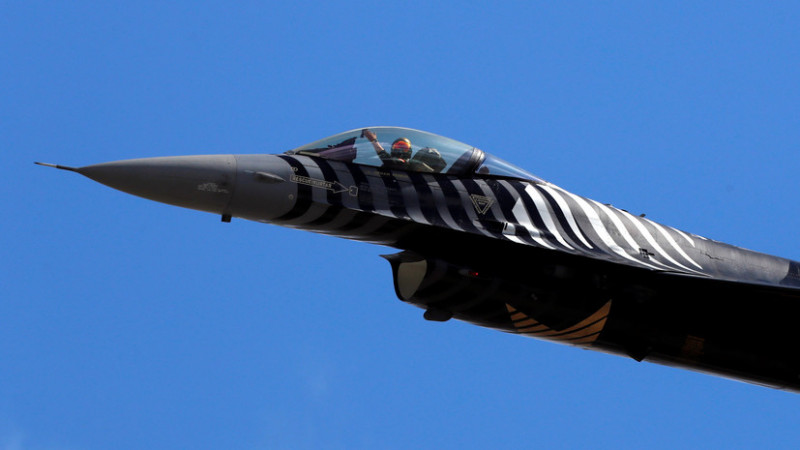 Турция е свалила арменски самолет Су-25