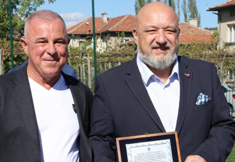 Кралев: РЗИ ще глобява, а УЕФА ще наказва за неспазване на мерките