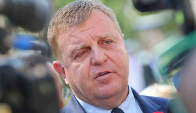 Каракачанов срещу протестиращи: Като реша, ще кажа кога ще подам оставка