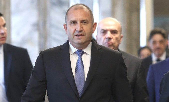 Румен Радев: Следващият парламент ще е легитимен, ако избирателната активност е висока