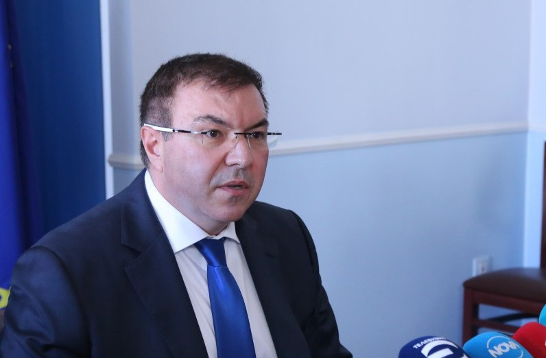 Костадин Ангелов: България ще поръча допълнително над 3 милиона дози РНК ваксини
