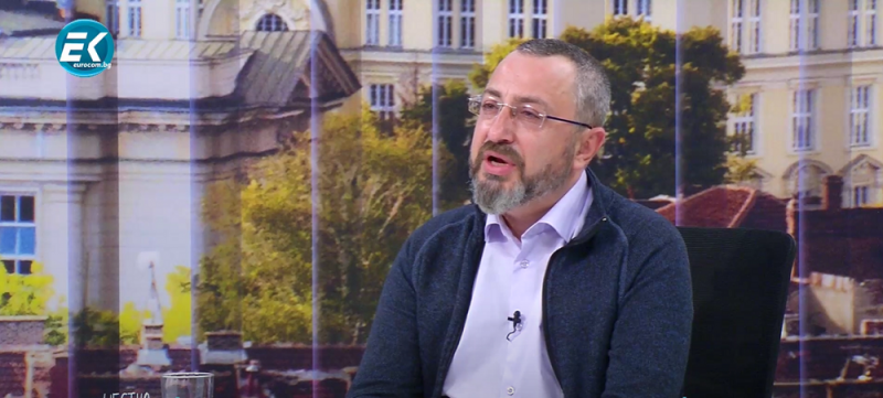 Бивш пиар на БСП: Нинова принуди Радев да обяви кандидатурата си за втори мандат (ВИДЕО)