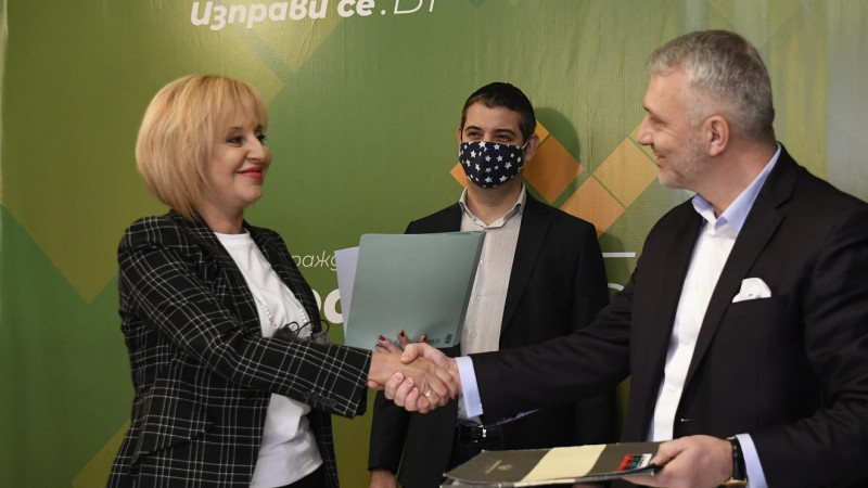 ОТ ПОСЛЕДНИТЕ МИНУТИ: ЦИК регистрира коалицията „Изправи се! Мутри, вън!“