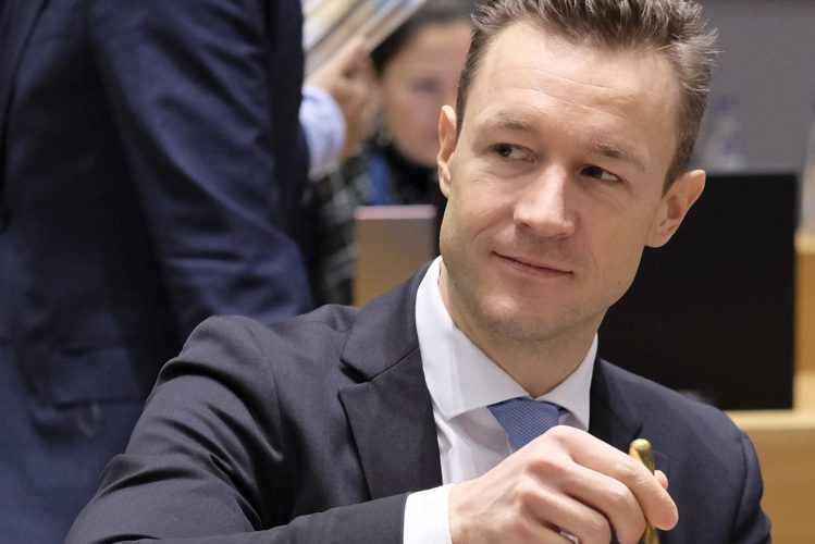 СПЕЦАКЦИЯ: Претърсиха дома на австрийския финансов министър