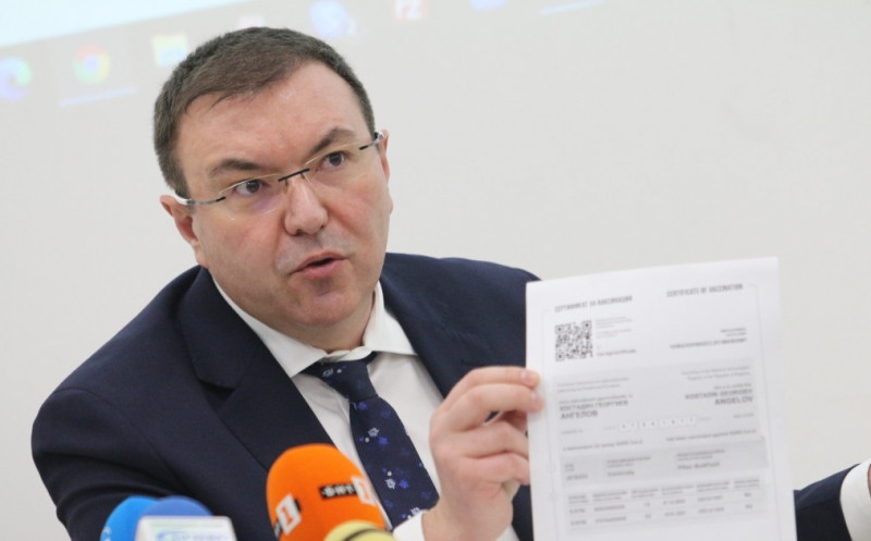 Проф. Костадин Ангелов: Надявам се, че третата вълна у нас няма да бъде с голям интензитет