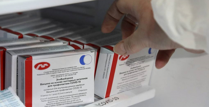 Руската ваксина „EpiVacCorona“ предизвиква имунен отговор