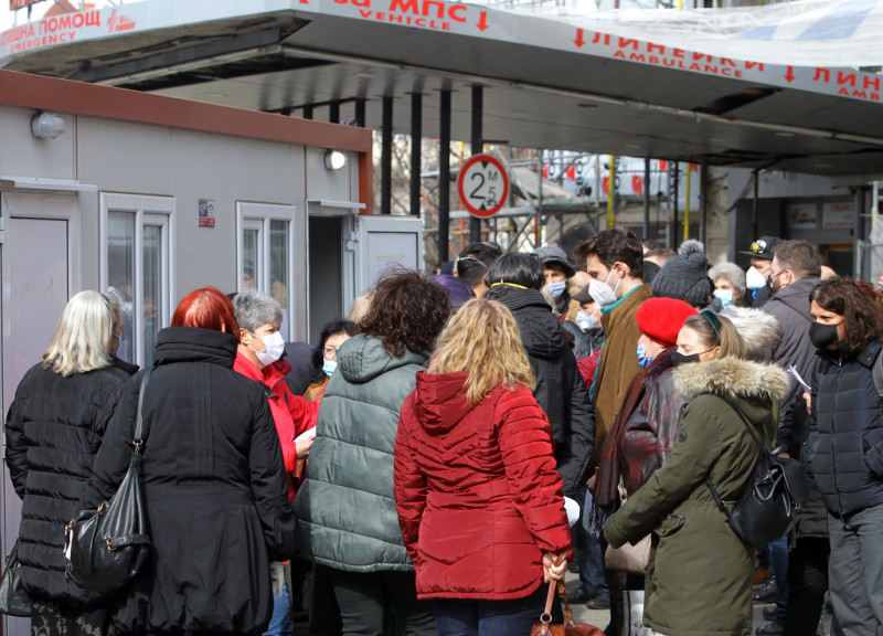 Отново на опашка за ваксина