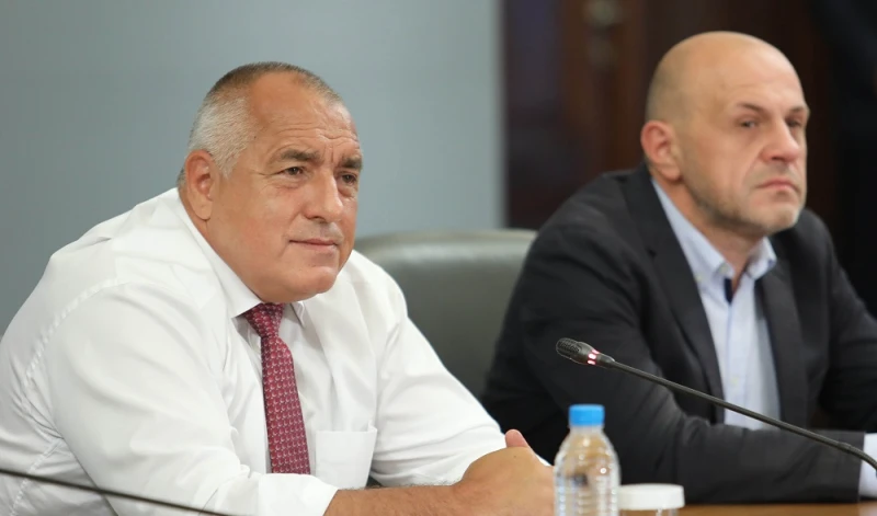 Борисов: Дойдат ли БСП и ДПС на власт, фондовете и програмите заминават