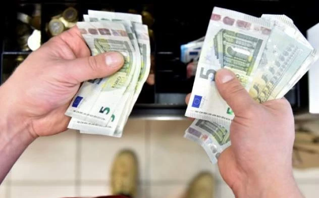 Масова финансова неграмотност при младежите в Европейския съюз