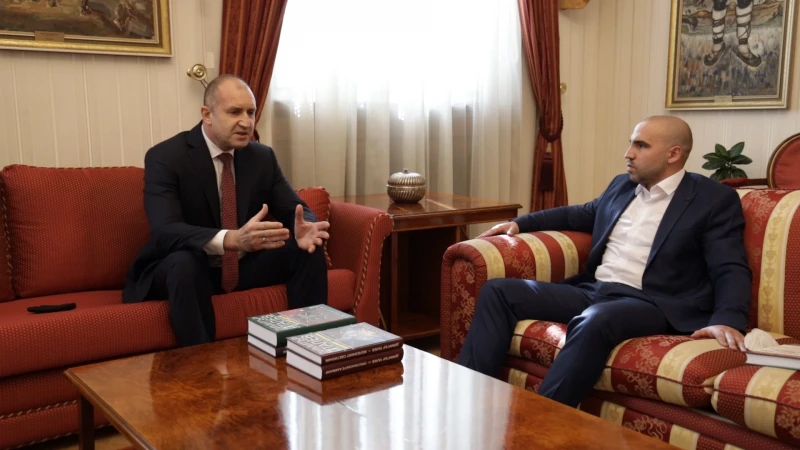 Радев: Всяка книга носи огромен духовен заряд и емоция, когато се чете на родния език на автора