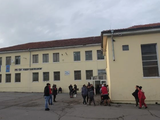 Струпвания и масово гласуване във “Факултета”