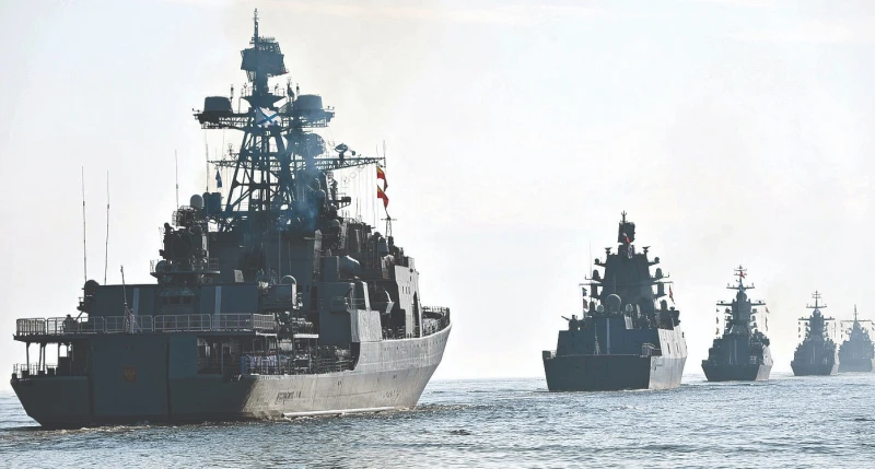 Великобритания изпрати военни кораби в Ламанша заради Франция (ВИДЕО)