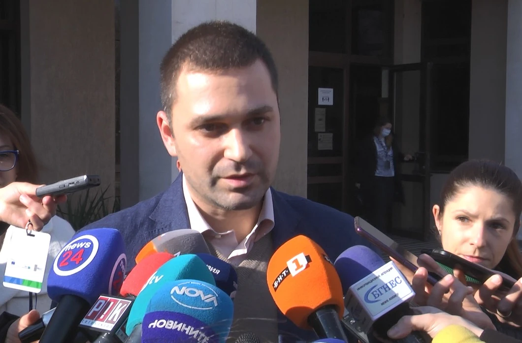 Питат Спецпрокуратурата за снимки на Борисов в Барселона – тя отговаря, че ѝ трябва преводач