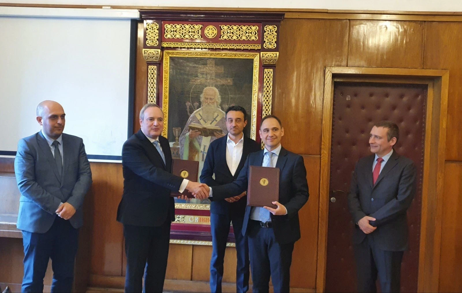 Какво ще доведе повече до иновации в България? (ВИДЕО)