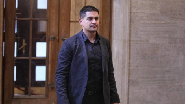 Радостин Василев сезира Прокуратурата за ремонта на Зимния дворец в София (ВИДЕО)