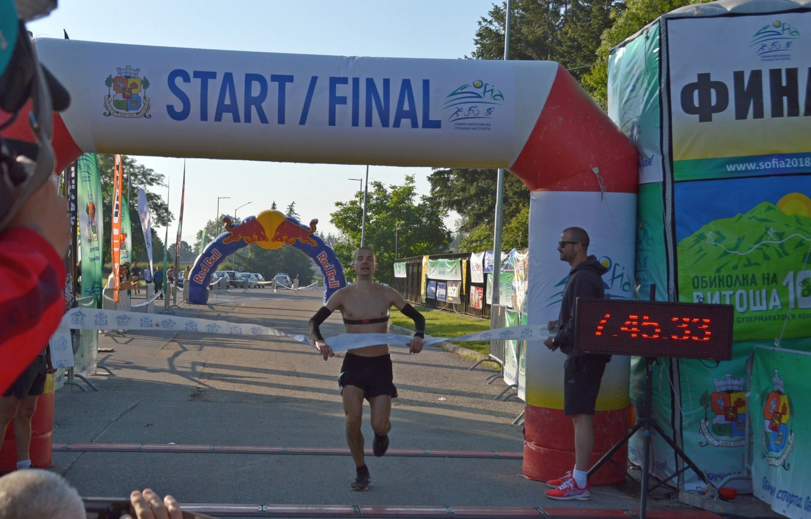 Уникално: За първи път човек обиколи Витоша за под 8 часа