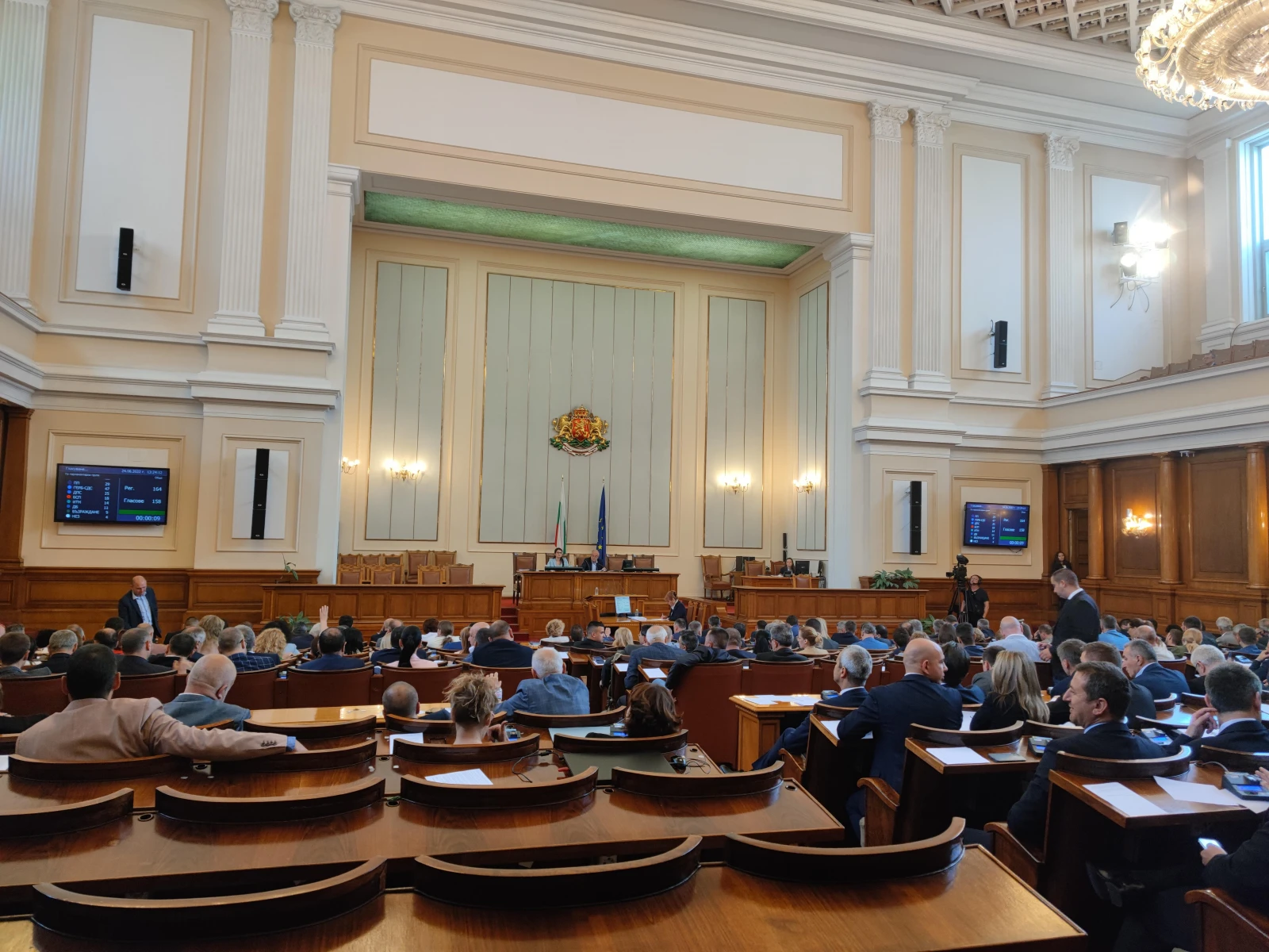 „Купуването и продаването на депутати е престъпление“ (ВИДЕО)