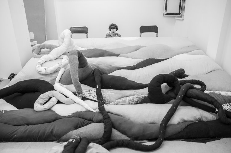 Художничка кани на „Пижамено парти в корема на кита“