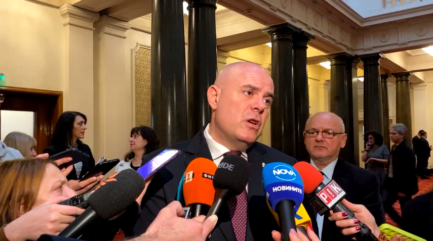 ИЗВЪНРЕДНО: Гешев проговори за проверката срещу бивш министър на МВР (ВИДЕО)