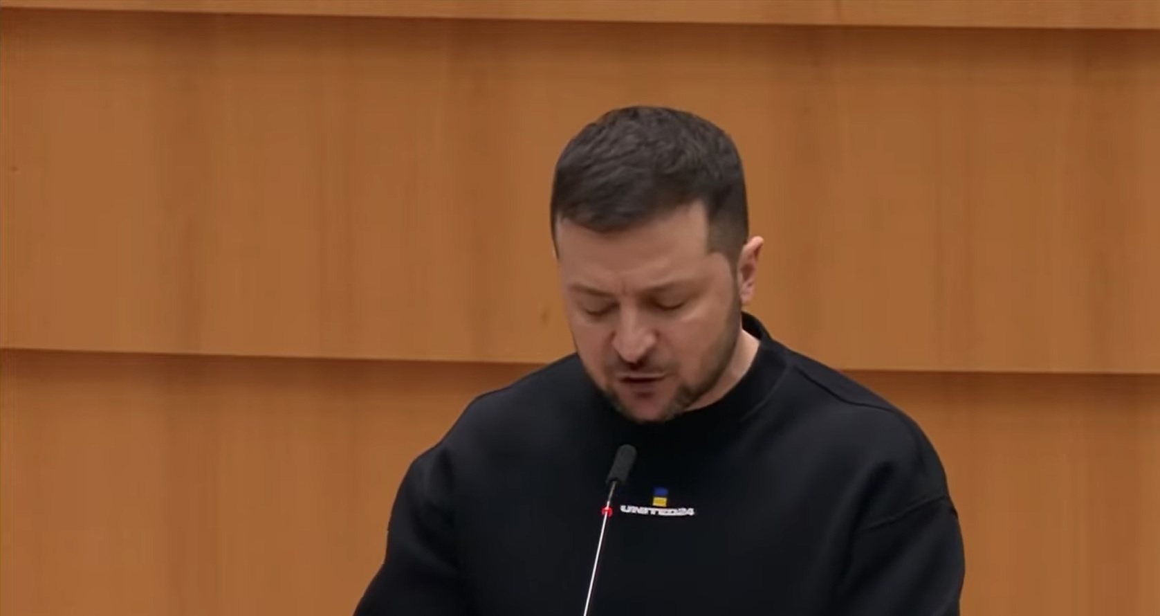 Зеленски с реч пред Европейския парламент, поиска нови изтребители