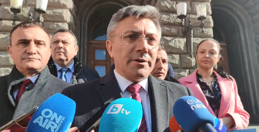 ДПС се регистрира в ЦИК за участие в предстоящите предсрочни парламентарни избори на 2 април