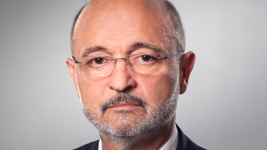 Меджидиев: Нуждите на България от ваксини срещу COVID-19 са напълно задоволени