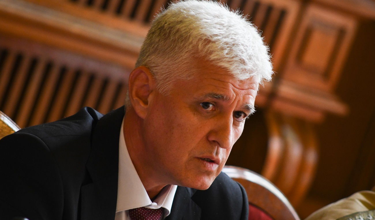 Министърът на отбраната награди военнослужещи, участвали в спасителни дейности в Турция и Сирия