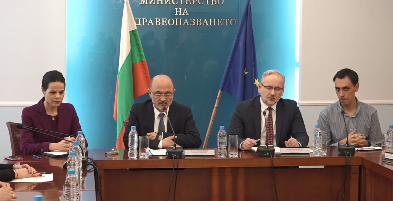 Меджидиев: България категорично не желае да получава повече ваксини срещу ковид (ВИДЕО)