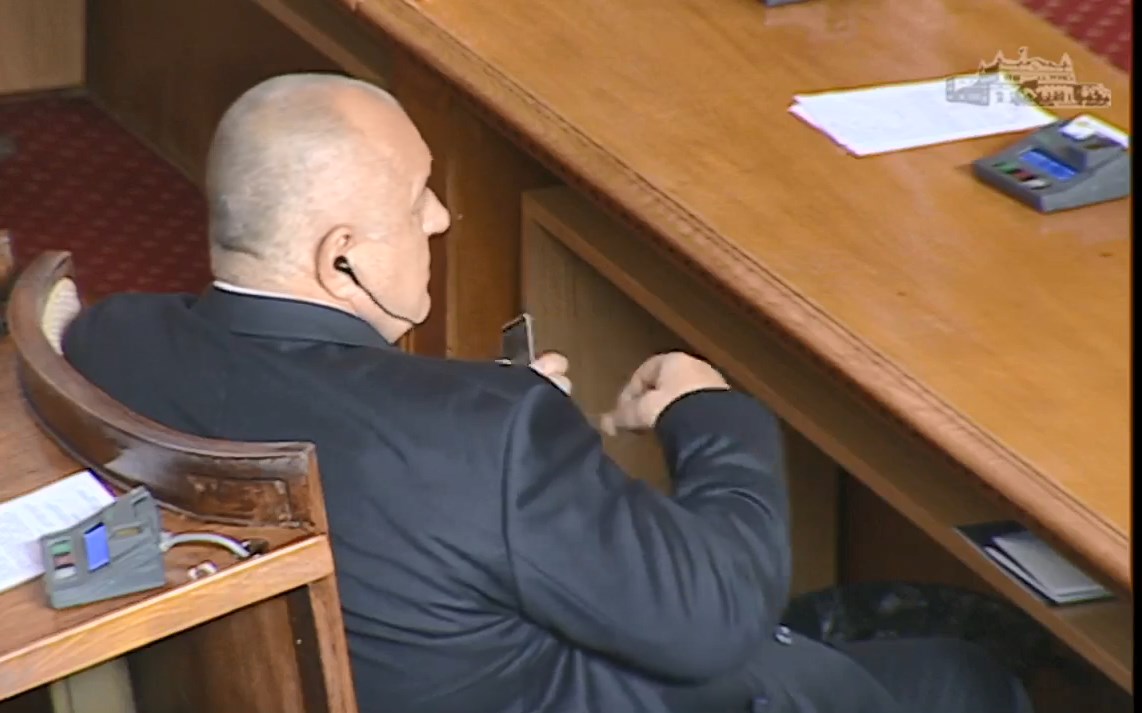 НА ЖИВО: Ще успее ли Народното събрание да си избере председател?