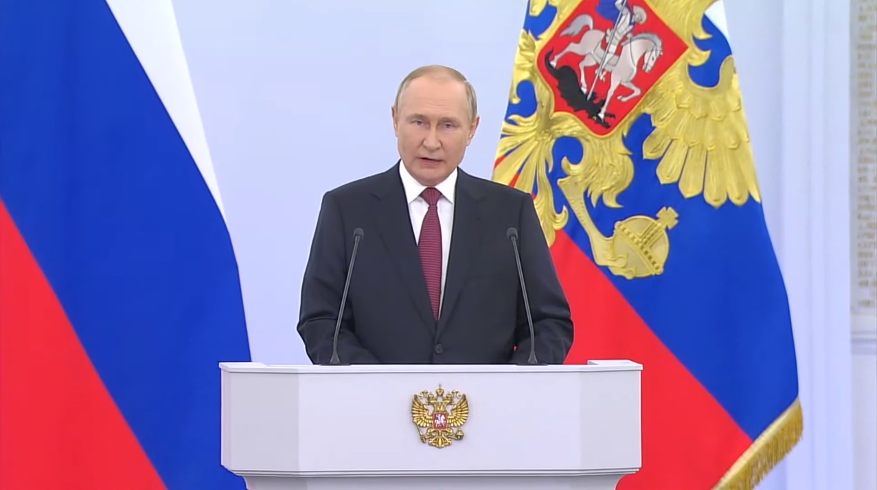 Путин присъства на среща на военното командване в Херсон