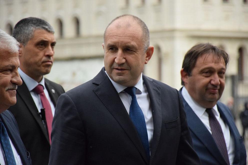 Румен Радев ще връчи първия мандат на ГЕРБ на 15 май