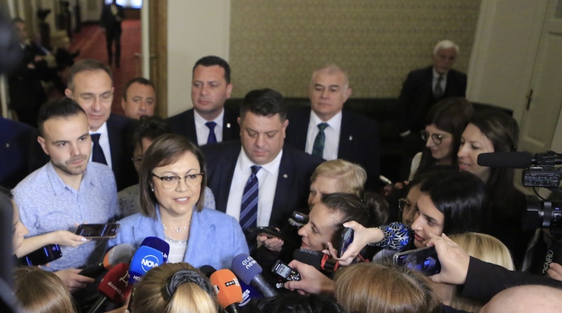 Нинова: Борисов направи поредната грешка като предложи първо премиера преди приоритетите