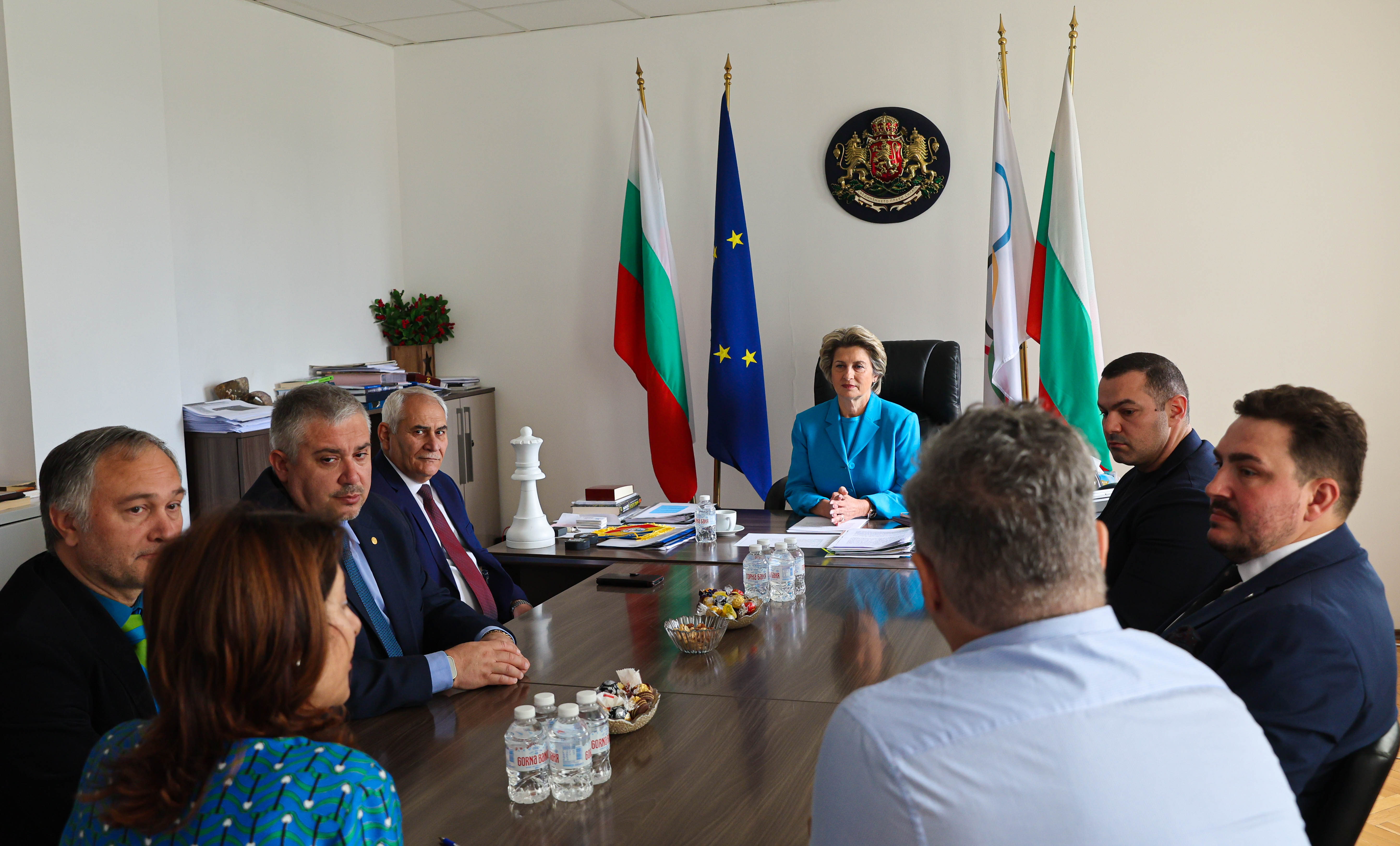 Министър Лечева се срещна с ръководството на Световната федерация по щанги