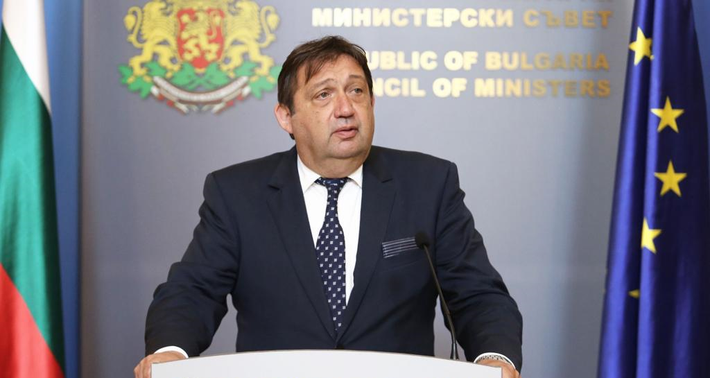 Министър Иван Шишков: С изменението на ЗУТ настойчиво предлагаме законност
