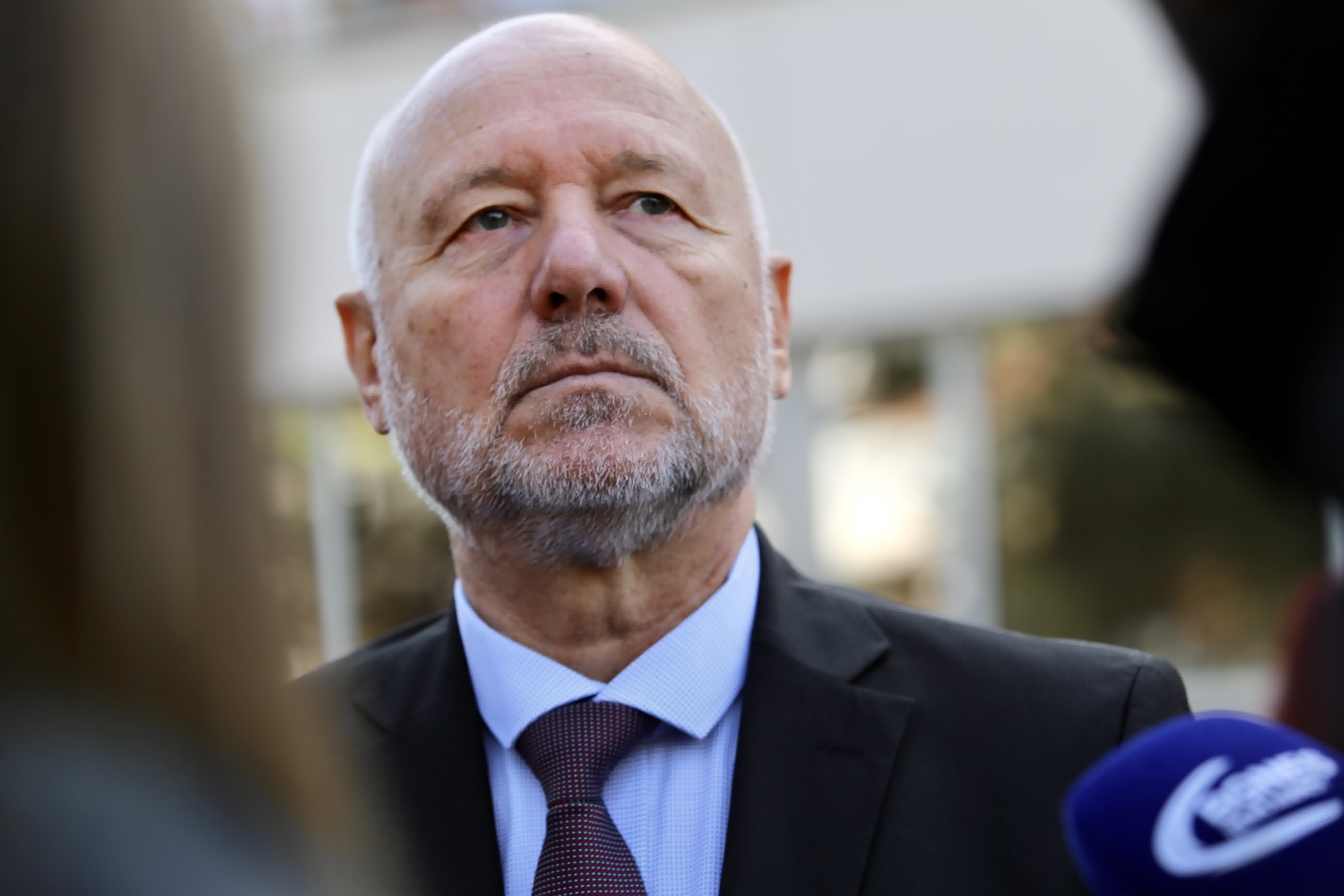 Роднини на Тагарев са свързани с фирмата, спечелила поръчката за доставка на военна техника за 11 млн. лв.?