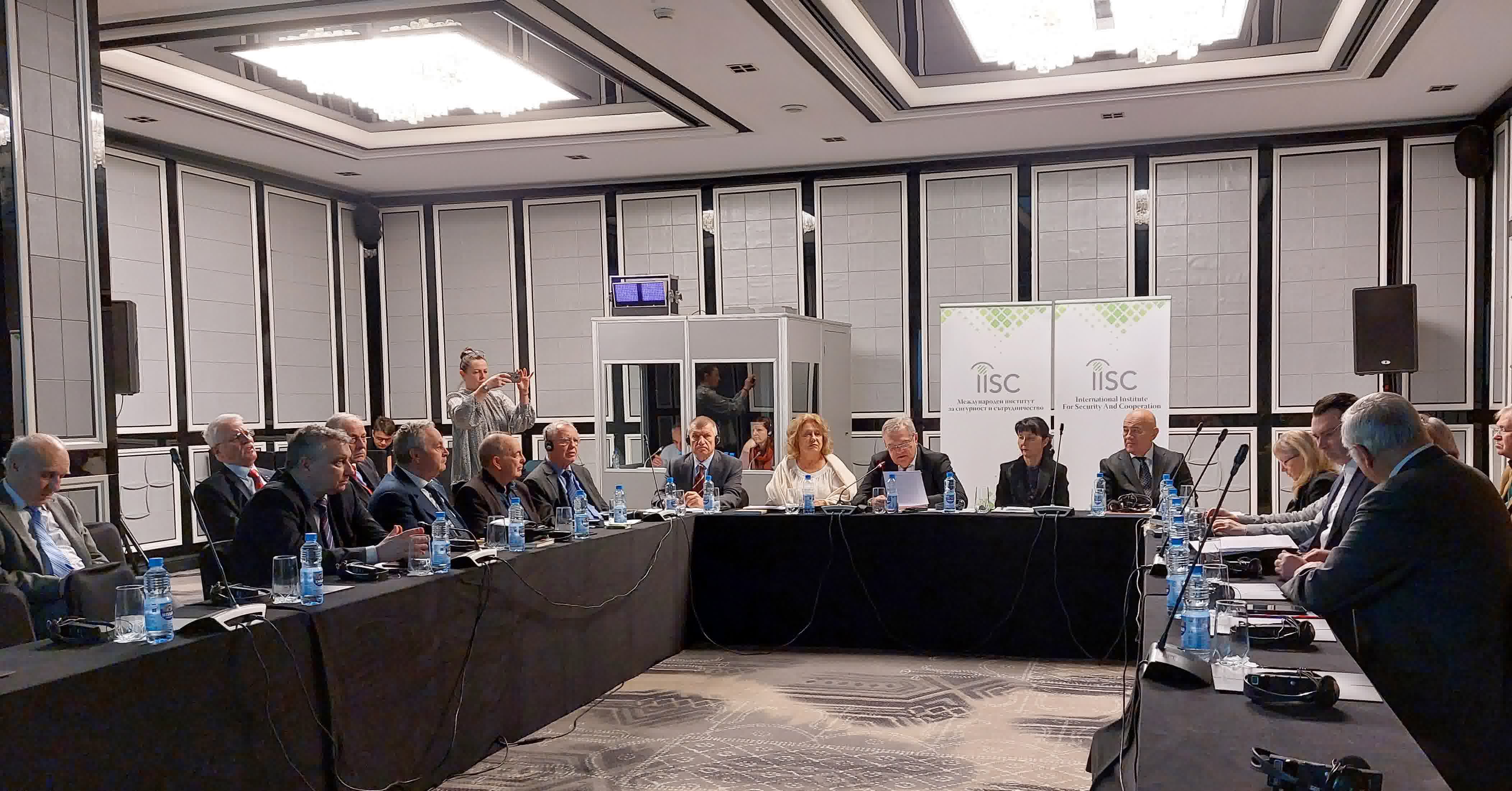 Kръгла маса на Международния институт за сигурност и сътрудничество