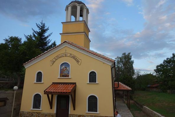 Храм „Св. Архангел Михаил“ навършва 180 години